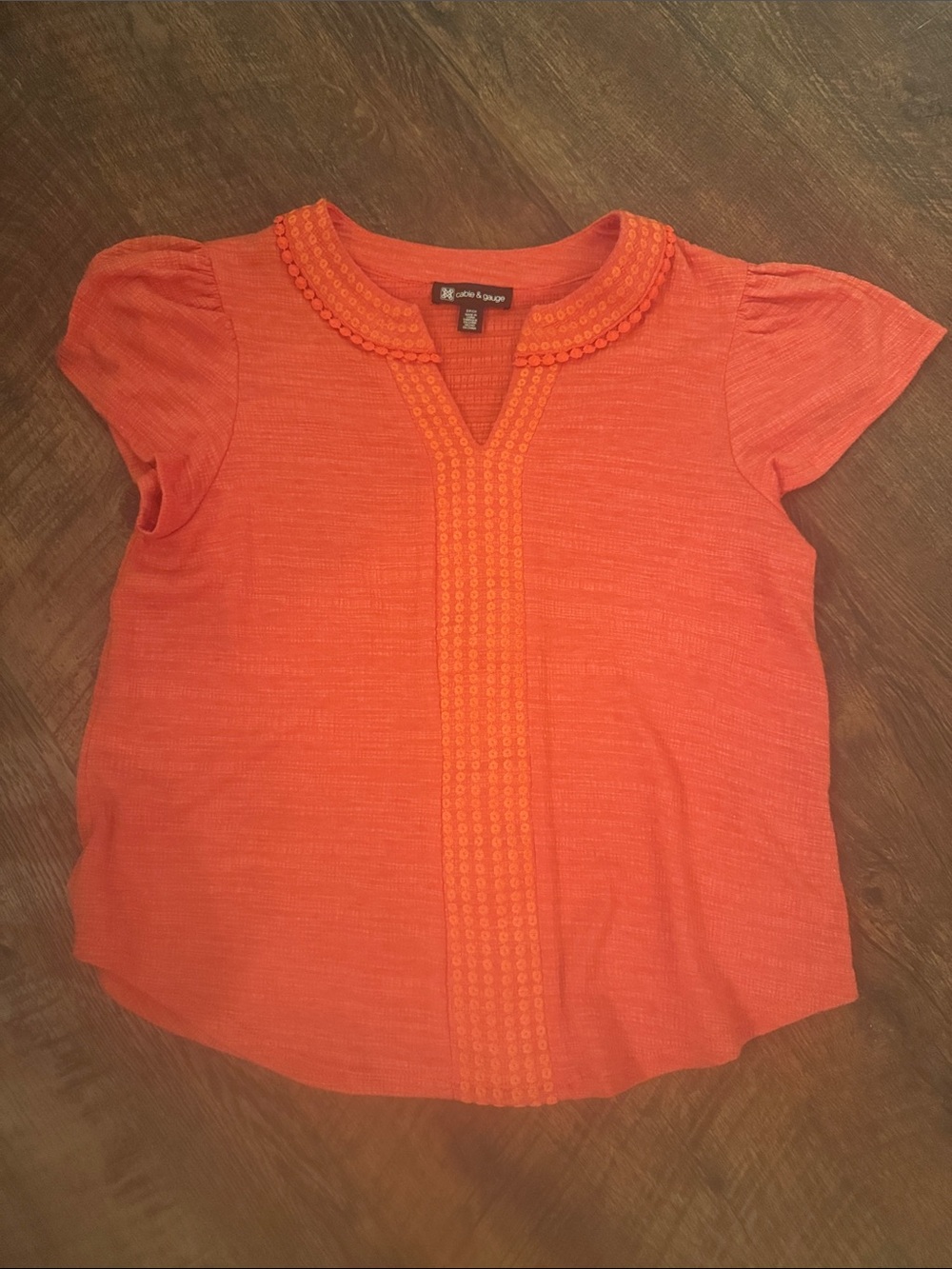 Cable & Gauge Orange Short Sleeve Knit Top with Textured Trim